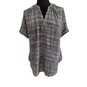 Worthington Black & White Striped Short Sleeve Lightweight V Neck Top, Small